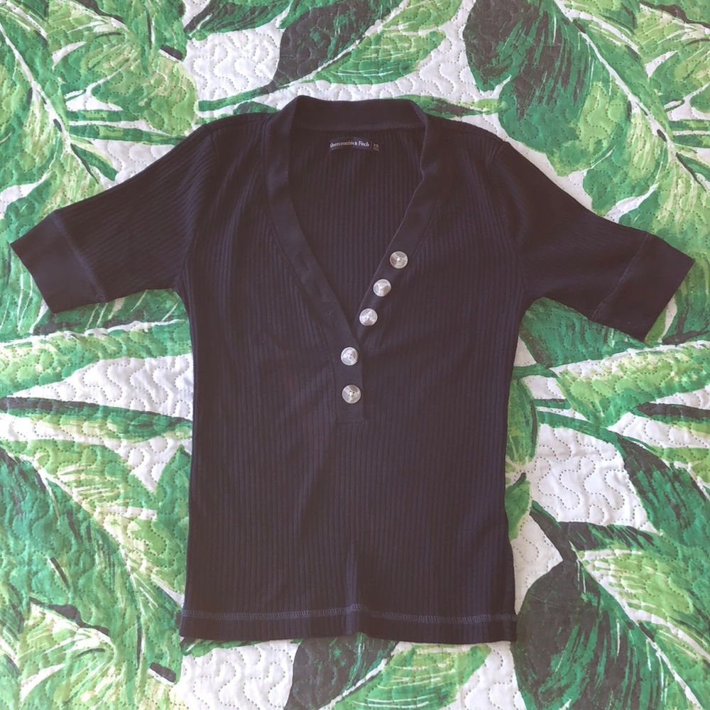 Abercrombie ripped quarter length sleeve shirt